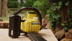 Video 18V STANLEY® FATMAX® V20 Brushless 30cm Chainsaw